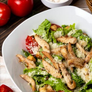 caesar salad with grilled chicken